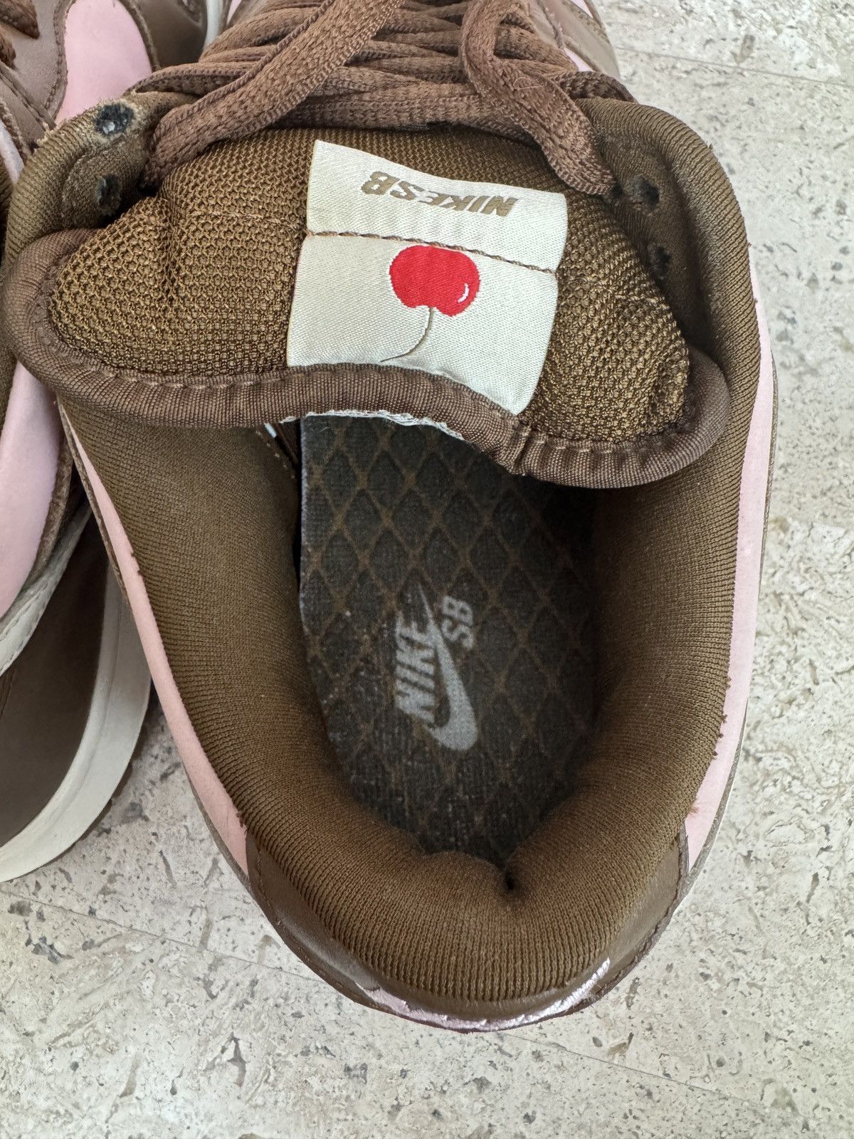 Nike SB Nike SB Dunk Low Stussy Cherry Size US 11 / EU 44 - 12 Thumbnail