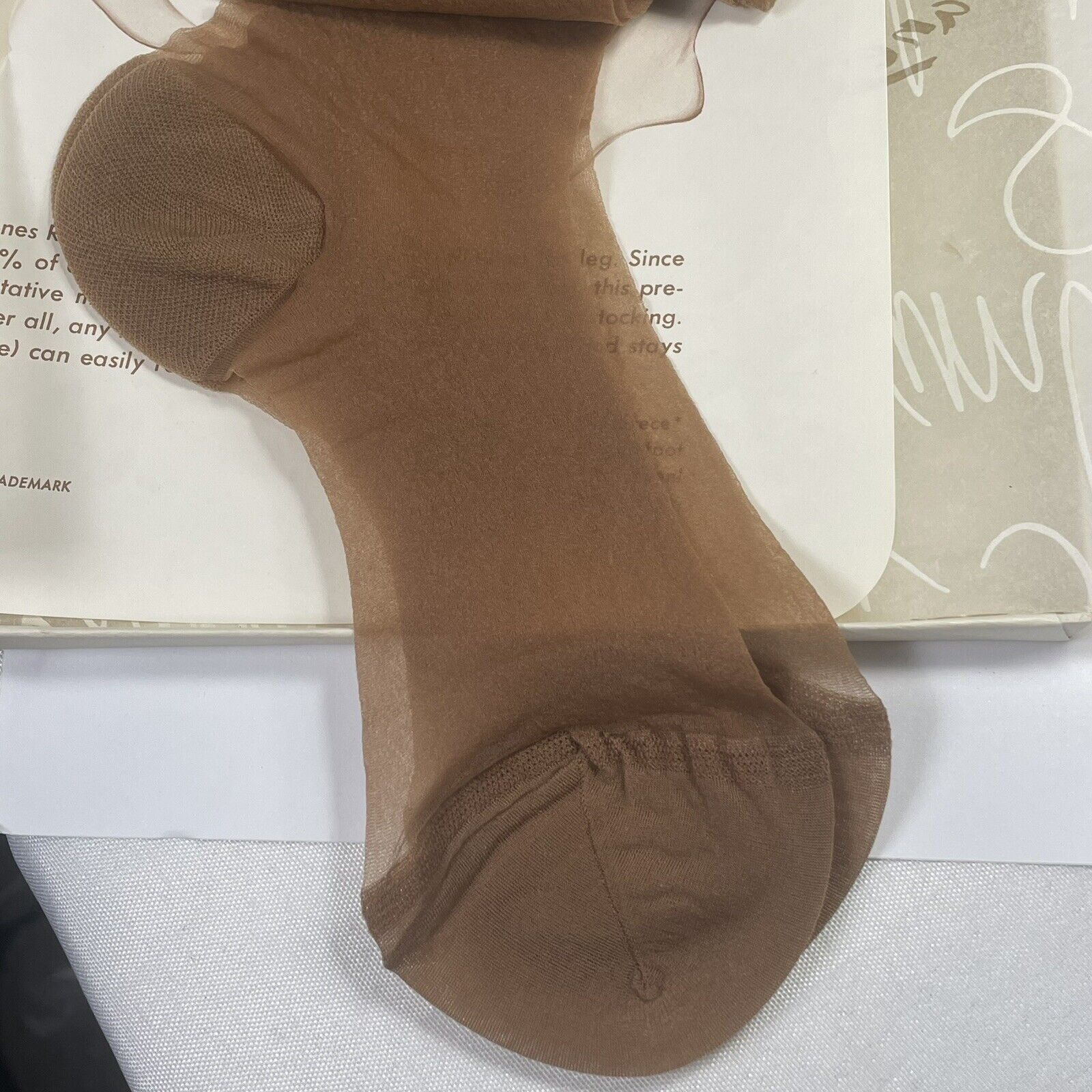 Hanes Hanes Cantrece Sheer Heel Run Guard 8-9 Short Hosiery Vinta Size ONE SIZE - 5 Thumbnail