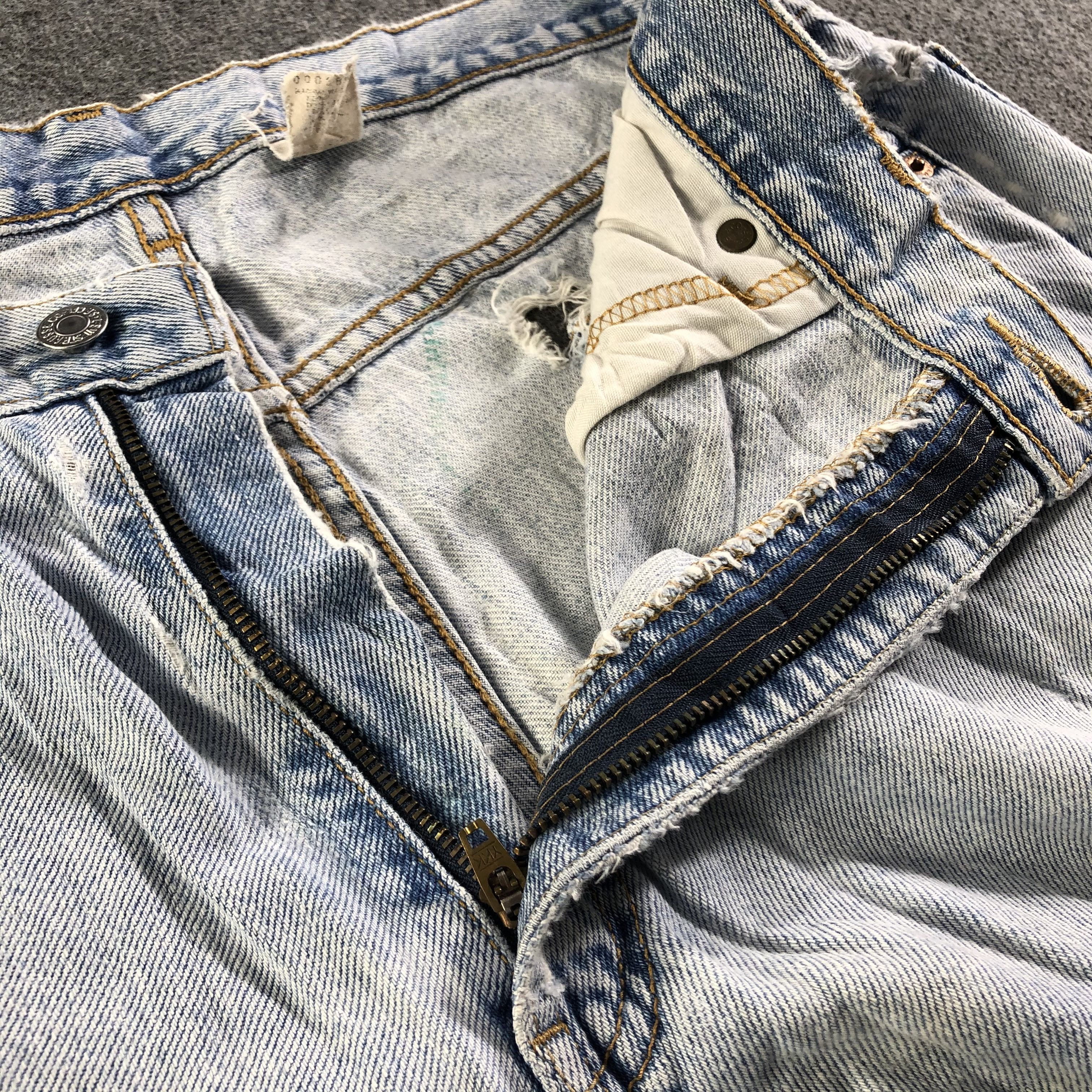 Levi's 90s Vintage Light Wash Levis 550 Jeans-J3105 Size US 35 - 9 Thumbnail