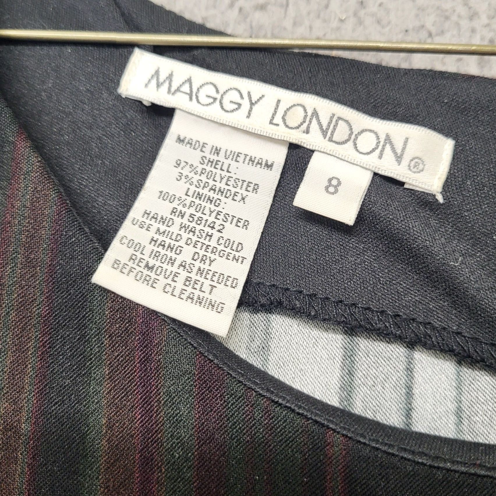 MAGGY LONDON Maggie London Dress Womens 8 Sheath Knee Length Floral Multicolor Black Sleeveless Size M / US 6-8 / IT 42-44 - 6 Thumbnail