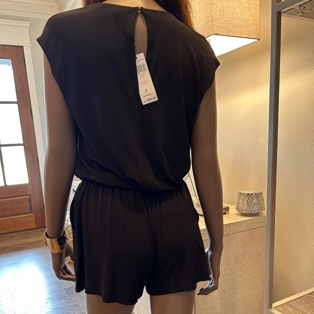 Designer BCBGeneration Black Wrap Front Romper Size 28" / US 6 / IT 42 - 5 Thumbnail