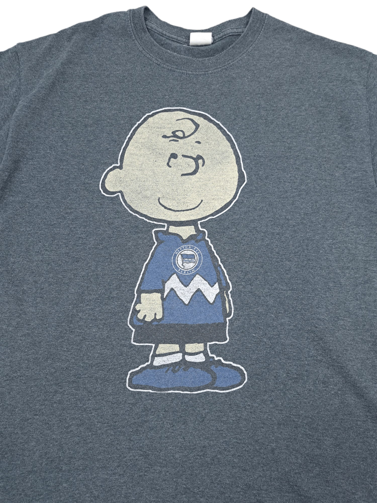 Band Tees 💎 Vintage Hertha Berlin Charlie Brown Peanuts Graphic Tee Size US M / EU 48-50 / 2 - 3 Thumbnail