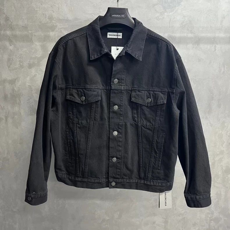 Balenciaga Balenciaga latest black back full diamond logo single breas Size US XS / EU 42 / 0 - 1 Thumbnail