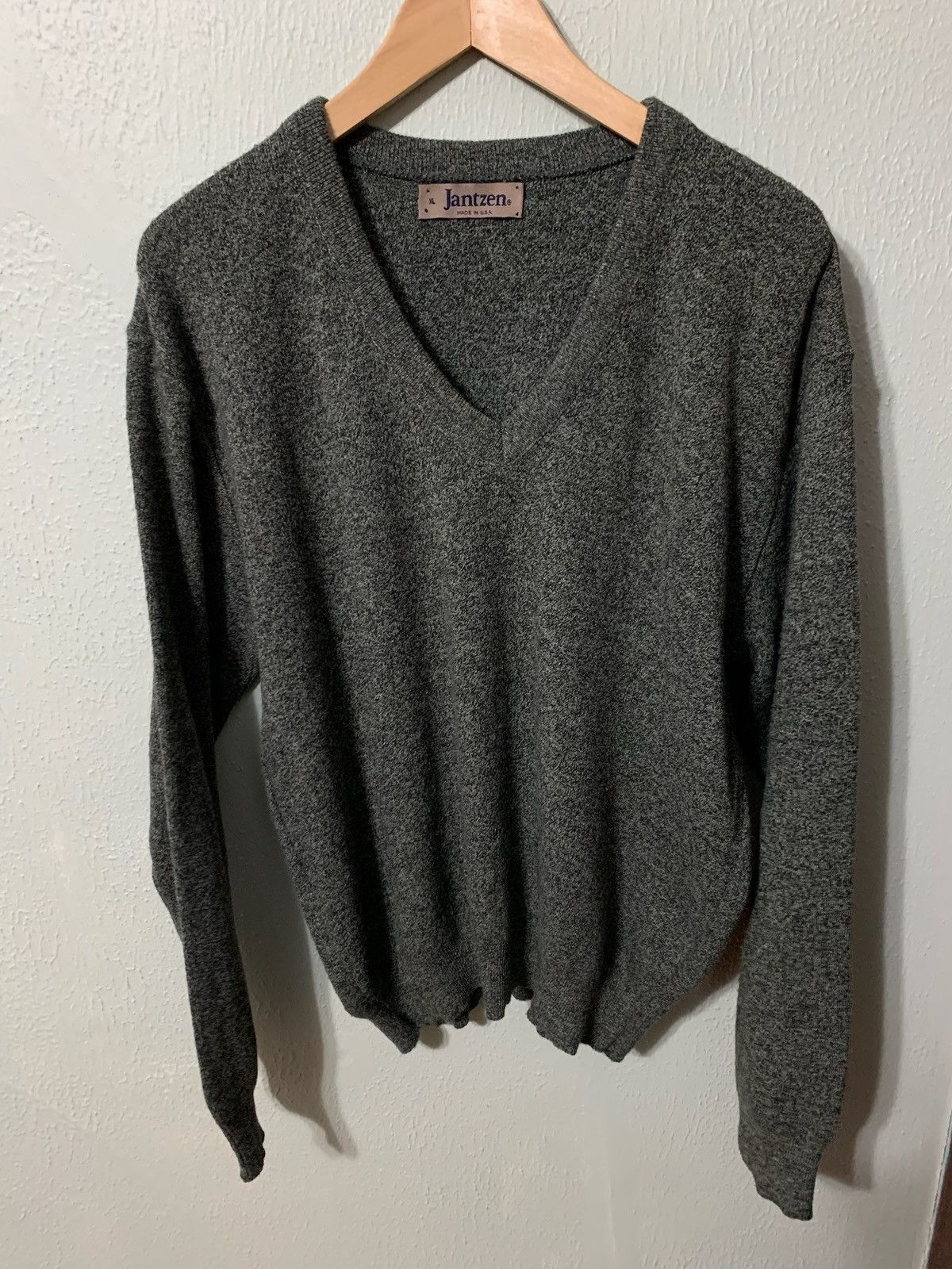 Vintage Vintage Jantzen Dark Heather V-Neck Sweater Size US XL / EU 56 / 4 - 1 Thumbnail
