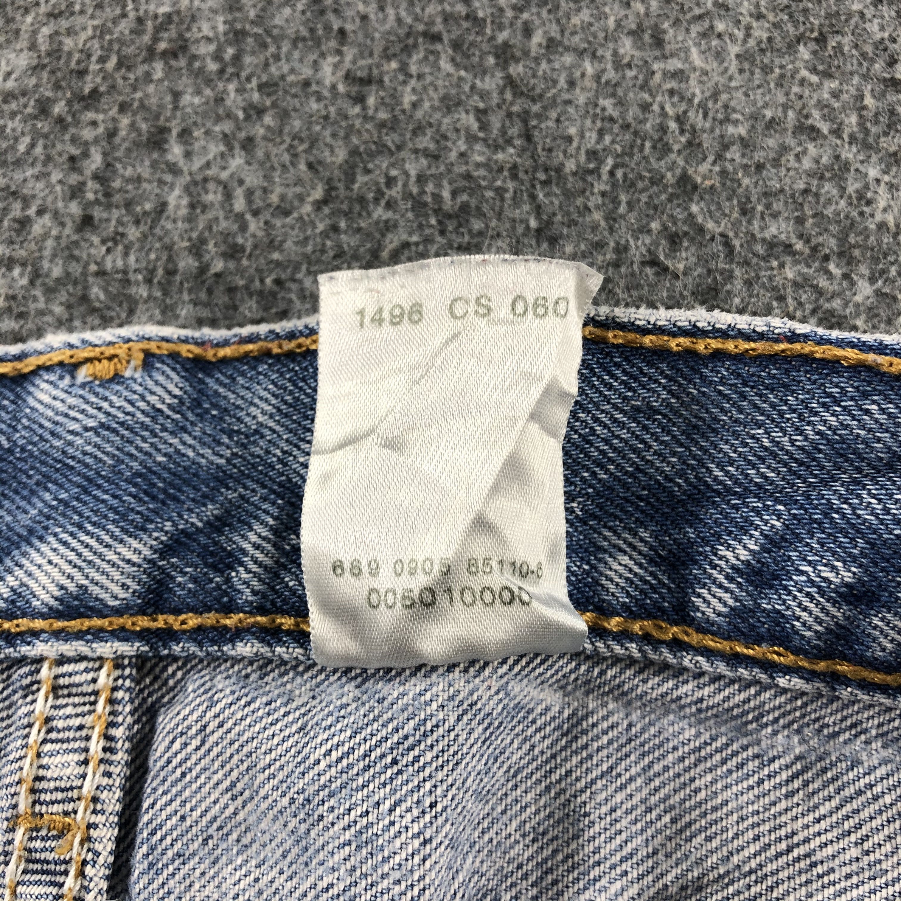 Levi's 90s Vintage Blue Wash Levis 501 Jeans-J2570 Size US 31 - 16 Thumbnail