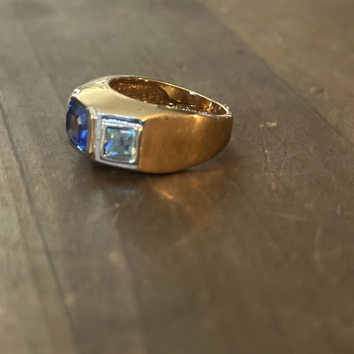 Vintage Vintage Vargas 18KHGE simulated sapphire ring Size ONE SIZE - 11 Thumbnail