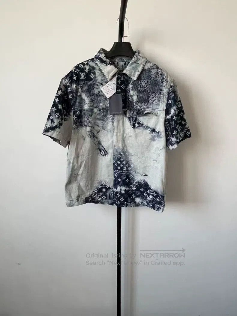 Louis Vuitton Louis Vuitton Denim Cashew Flower Tie-Dye Logo Print Short Size US M / EU 48-50 / 2 - 1 Thumbnail