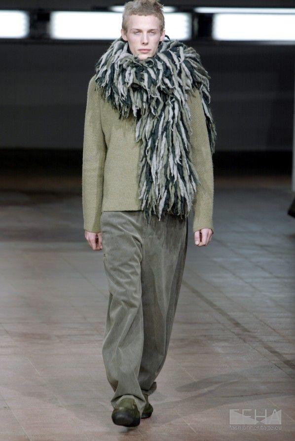 Issey Miyake AW 2002 Issey Miyake Black Olive Twisted Wool Scarf/ Muffler Size ONE SIZE - 3 Thumbnail