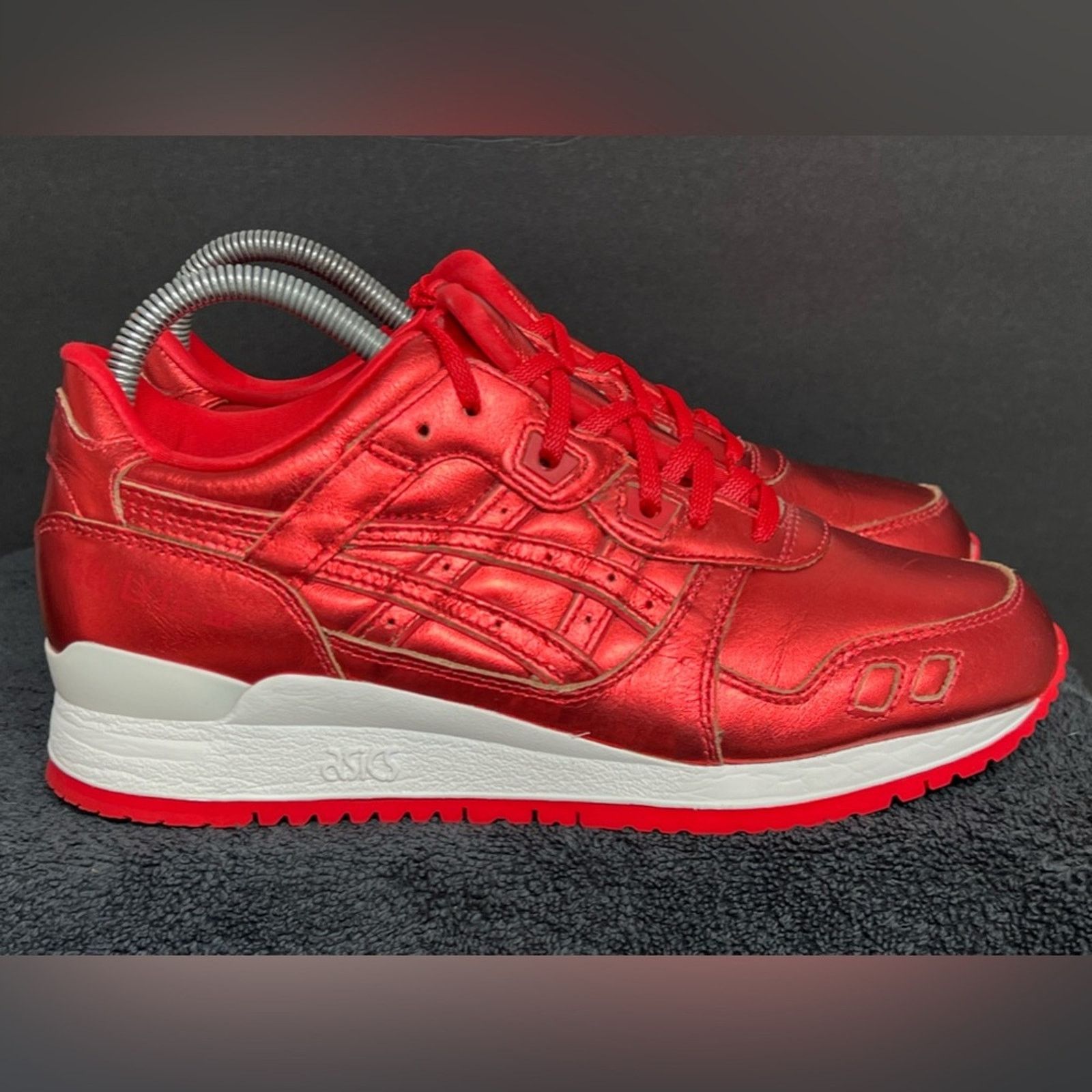 Asics Womens Asics Gel Lyte III Metallic Shoes WORN ONCE CHRISTMAS Size US 7.5 / IT 37.5 - 4 Thumbnail