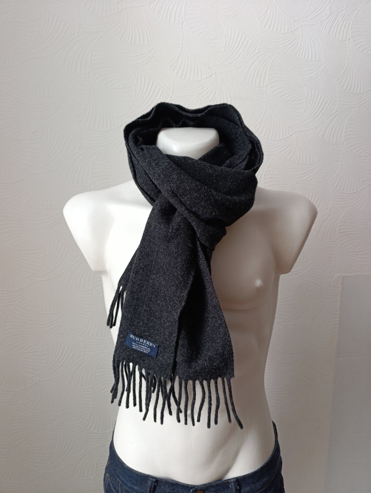 Burberry BURBERRY VINTAGE LAMB WOOL SCARF UNISEX Size ONE SIZE - 1 Thumbnail