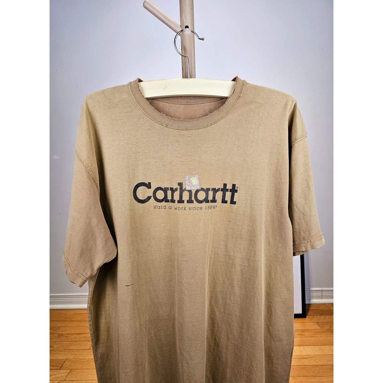 Carhartt VINTAGE CARHARTT WORK T-SHIRT BROWN SZ XL SUN FADED GARDIENT USA Mens Size US XL / EU 56 / 4 - 2 Thumbnail