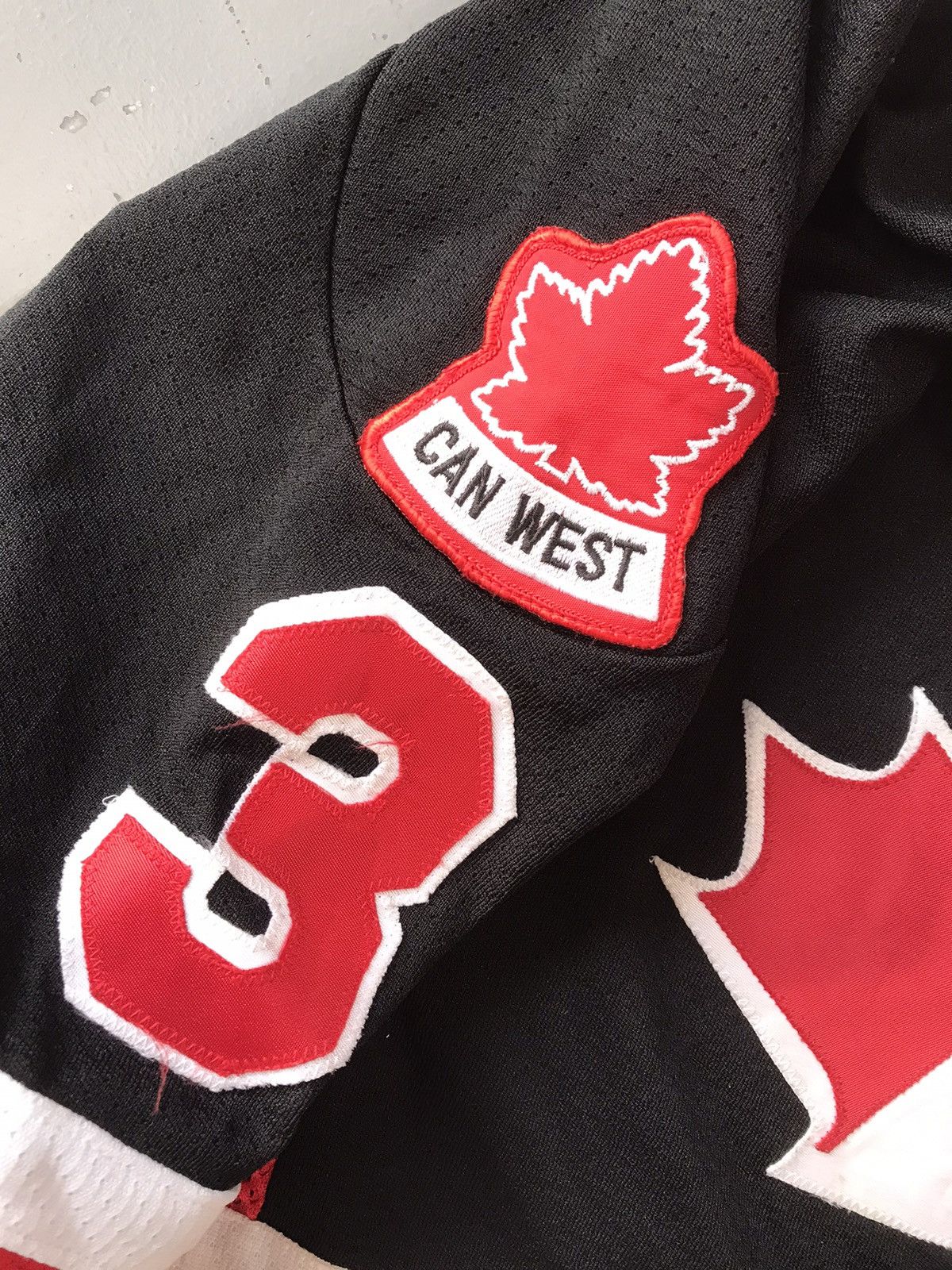 Vintage Vintage crossbar can west polyester hockey jersey Size US S / EU 44-46 / 1 - 6 Thumbnail