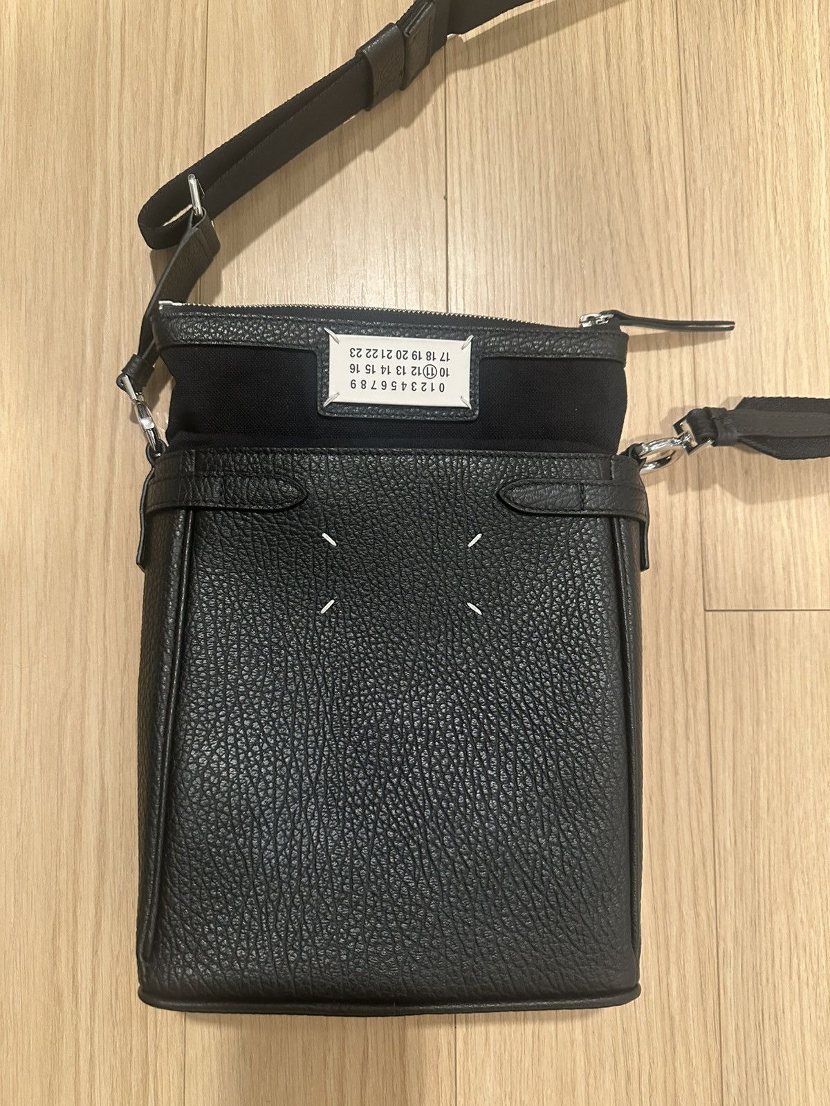 Maison Margiela Maison Margiela 5AC Camera Bag Vertical Size ONE SIZE - 1 Thumbnail