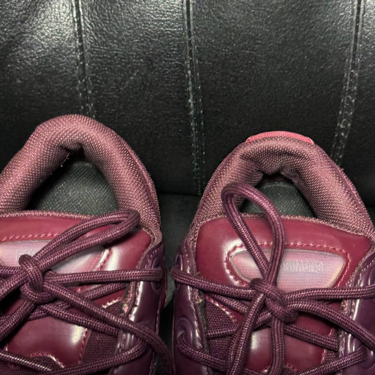 Adidas × Raf Simons Adidas Raf Simons Ozweego Burgundy Size US 6 / EU 39 - 8 Thumbnail