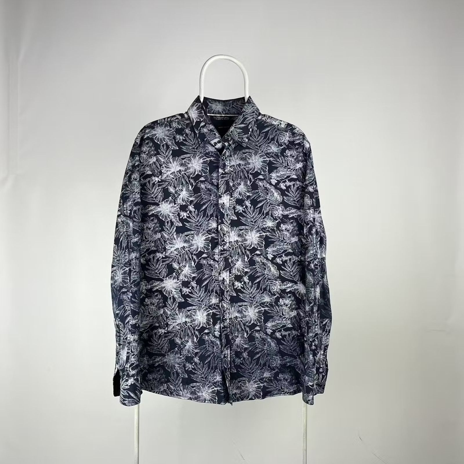 Other Guide London shirt flowers size XLarge Size US XL / EU 56 / 4 - 1 Thumbnail