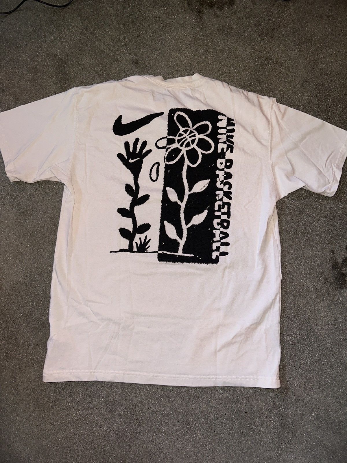 Nike Nike Graphic Tee Size US S / EU 44-46 / 1 - 2 Thumbnail