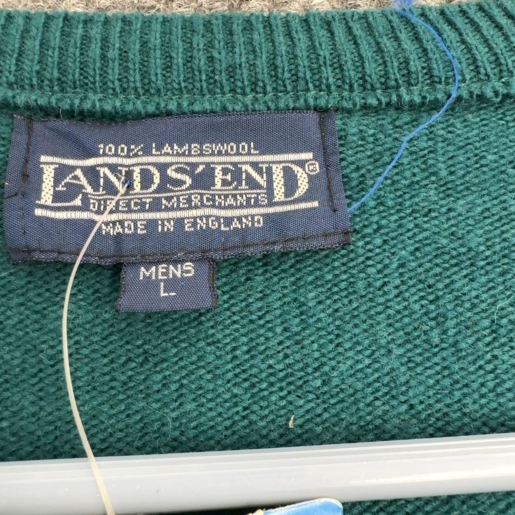 Lands' End VINTAGE Lands End Sweater Mens L Green Lambswool V Neck Pullover Classic Preppy Size US L / EU 52-54 / 3 - 4 Thumbnail