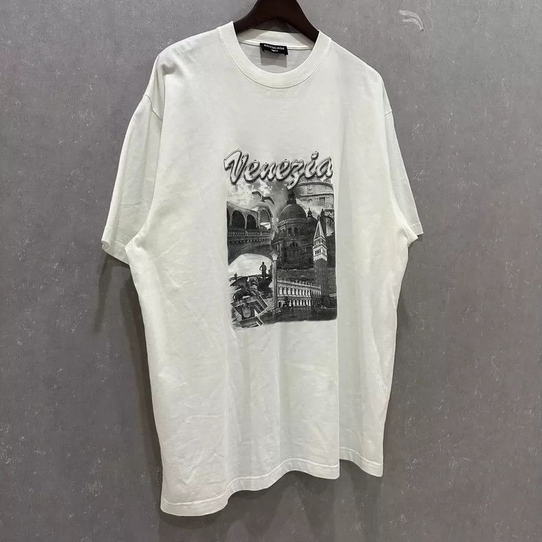 Balenciaga Balenciaga Venezia Venice Printed Short Sleeve, Size XS Wh Size US XS / EU 42 / 0 - 3 Thumbnail