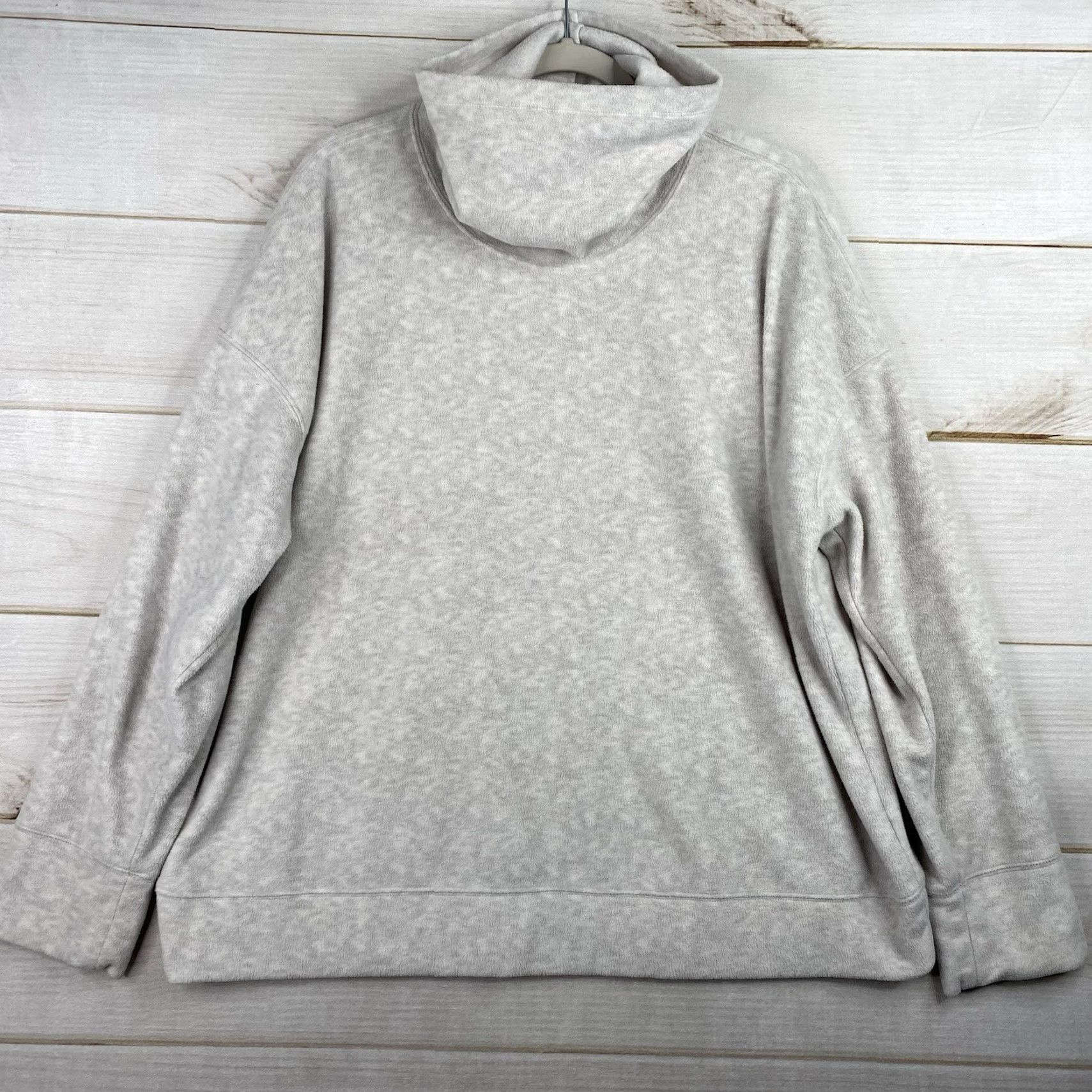 Old Navy Old Navy Womens 2XL Beige Camouflage Cowl Neck Fleece Pullover Sweatshirt Activewear Top Size XXL / US 16-18 / IT 52-54 - 2 Thumbnail