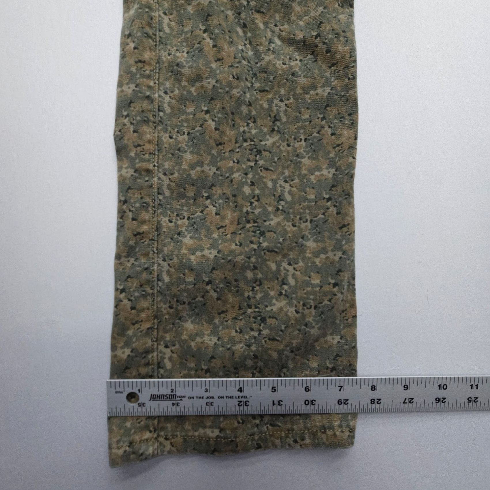 Levi's Levi's Slim Straight Cargo Pants Desert Camo Mens 36 x 32 (Actual 29" Ins) Twill Size US 36 / EU 52 - 4 Thumbnail
