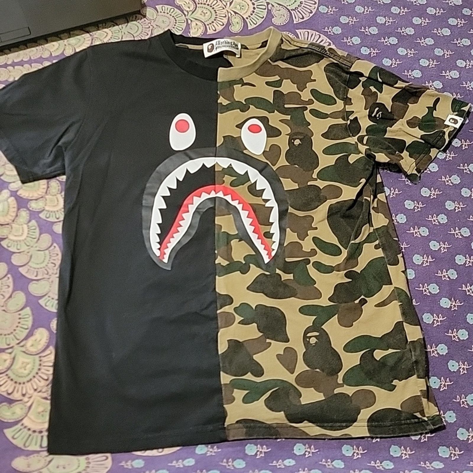 & Other Stories A Bathing Ape Graphic Tee Size US M / EU 48-50 / 2 - 1 Thumbnail