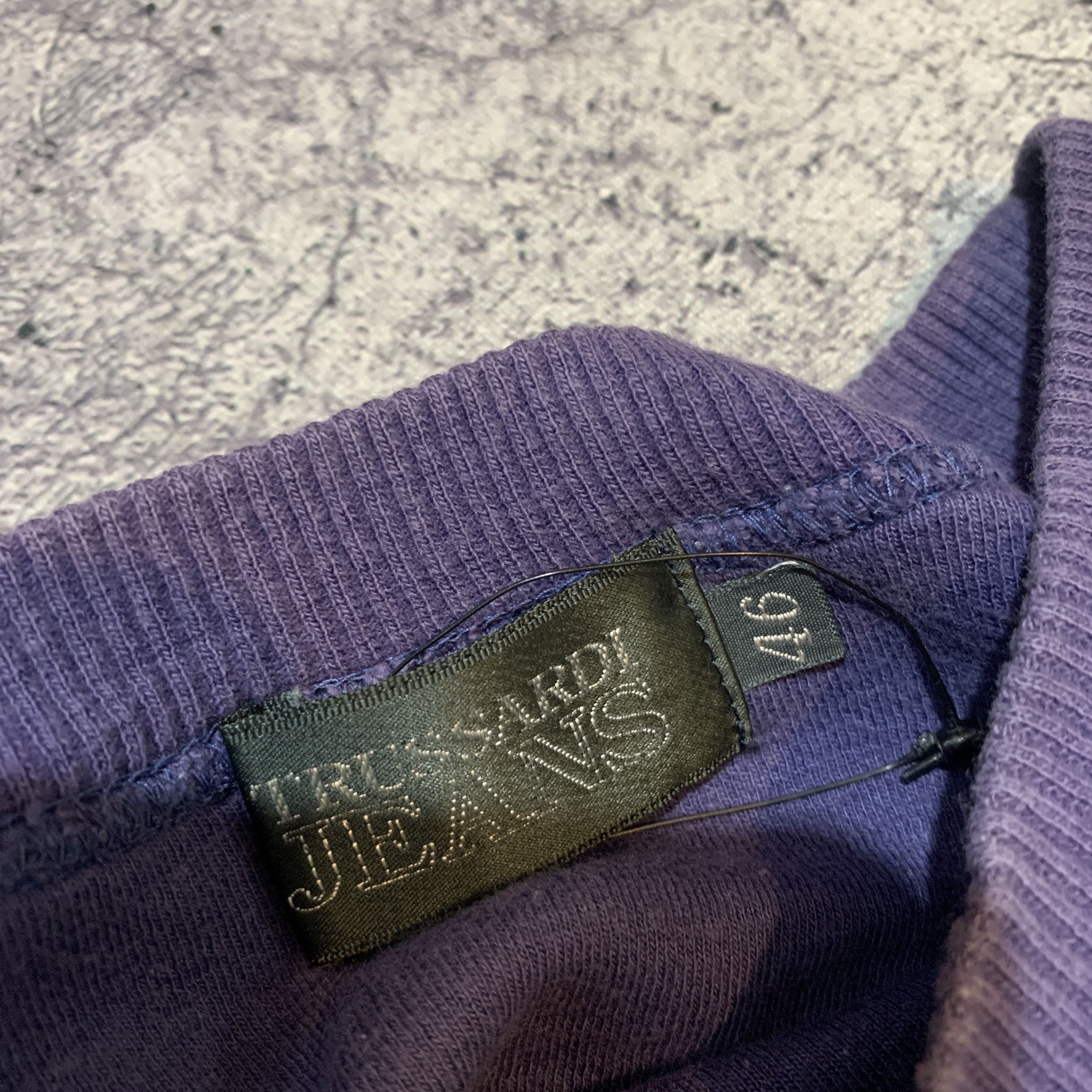 Japanese Brand 1990s Trussardi Jeans Faded Embroidery Logo Crewneck Size US L / EU 52-54 / 3 - 5 Thumbnail