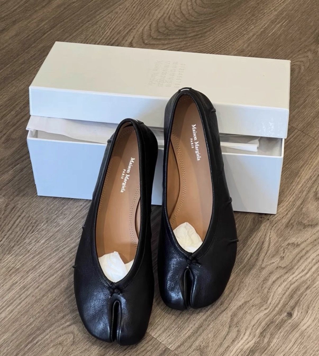 Maison Margiela Maison Margiela black ruched sheepskin heel ballet flats Size US 7 / IT 37 - 3 Thumbnail