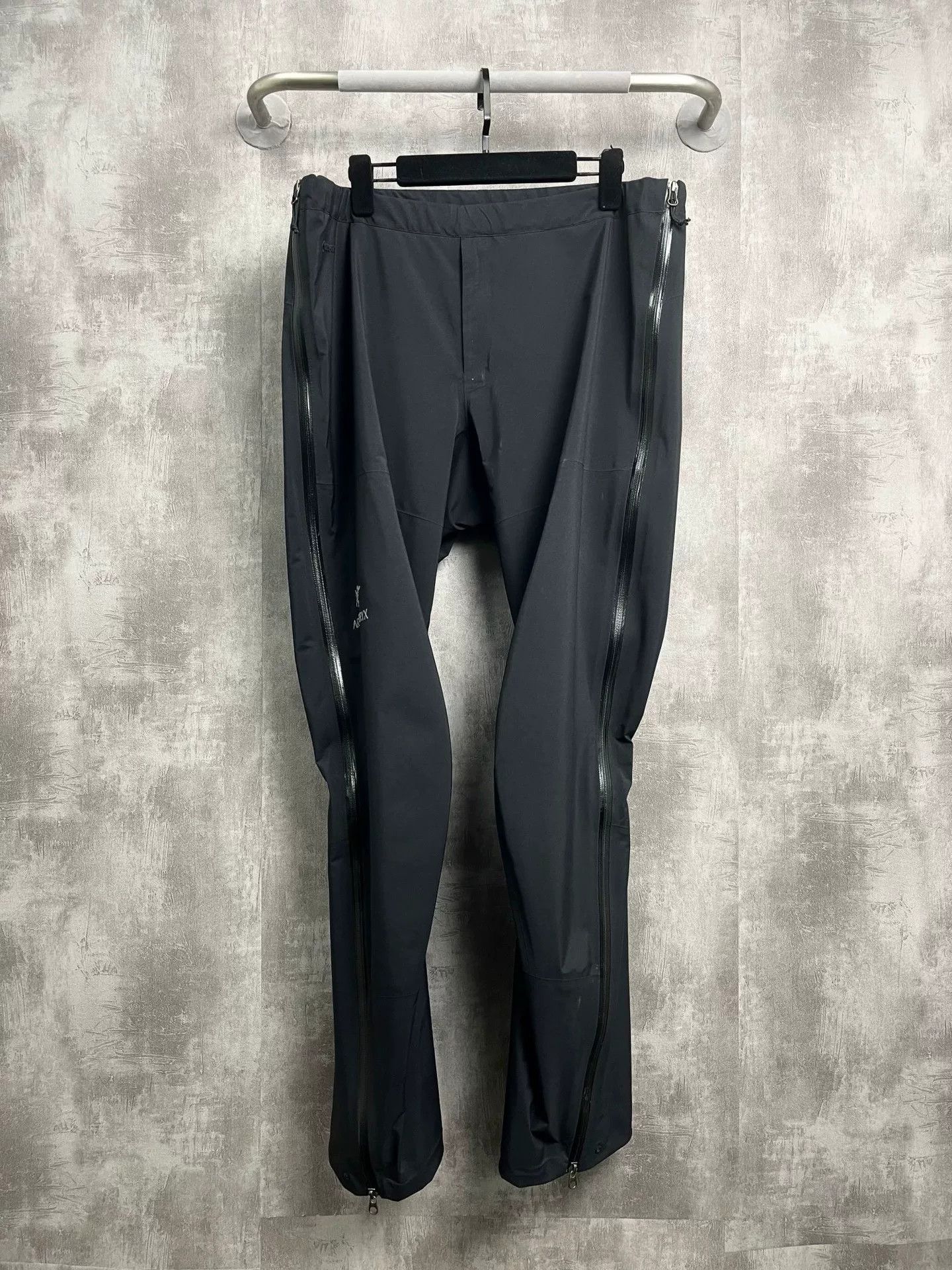 Arc'teryx Arcteryx Beta GORE-TEX Men's Pants Size US 34 / EU 50 - 1 Thumbnail