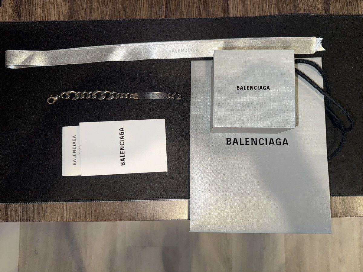 Balenciaga Balenciaga Plate Twist Bracelet Size ONE SIZE - 1 Thumbnail