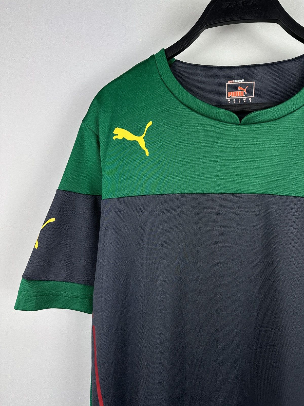 Puma Puma Away Cameroun Soccer Jersey Size US L / EU 52-54 / 3 - 2 Thumbnail