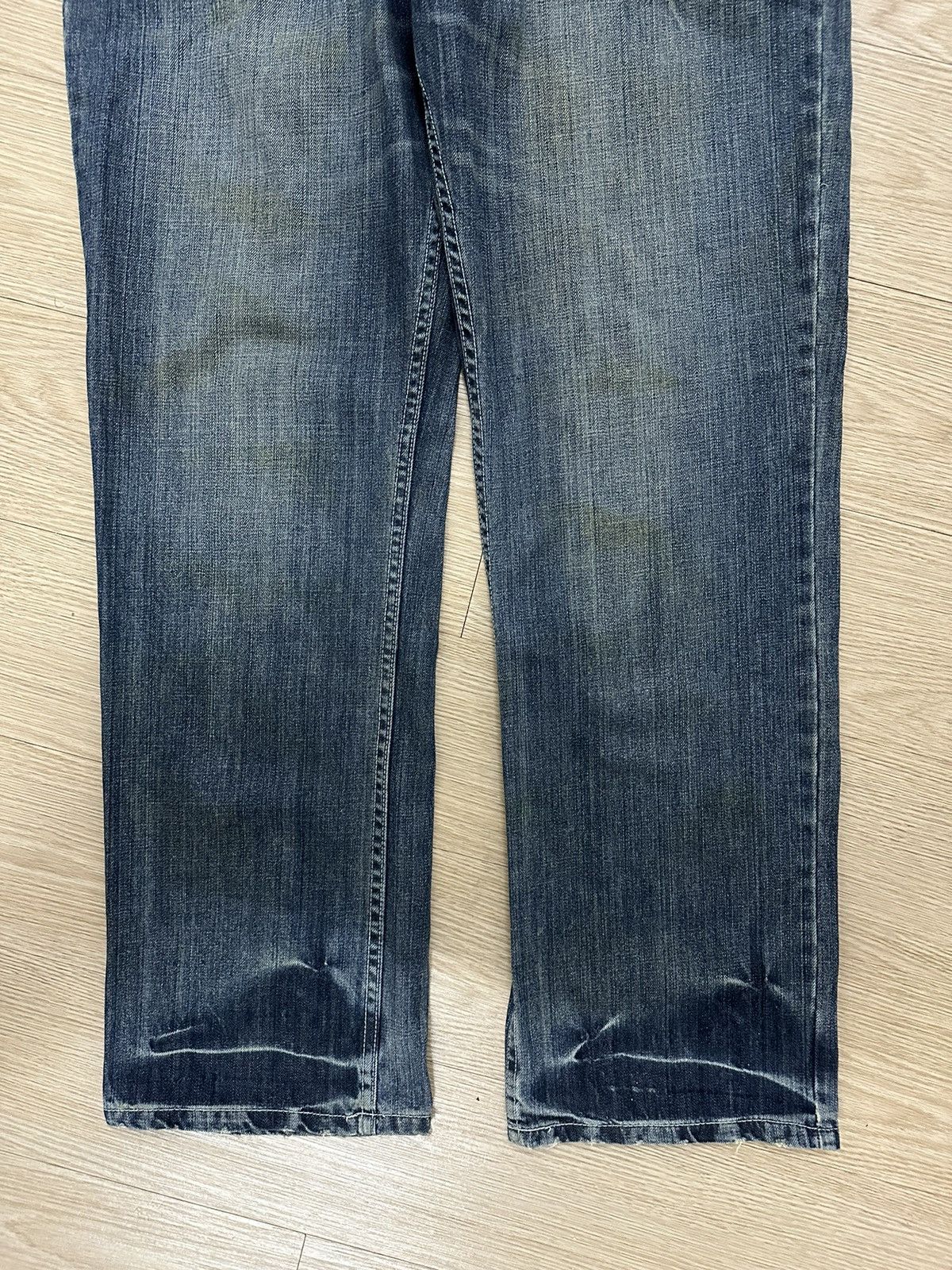 Beauty Beast × Quiksilver × Vintage Vintage Y2K Rare Beautiful Quiksilver Distressed Denim Pants Size US 36 / EU 52 - 4 Thumbnail