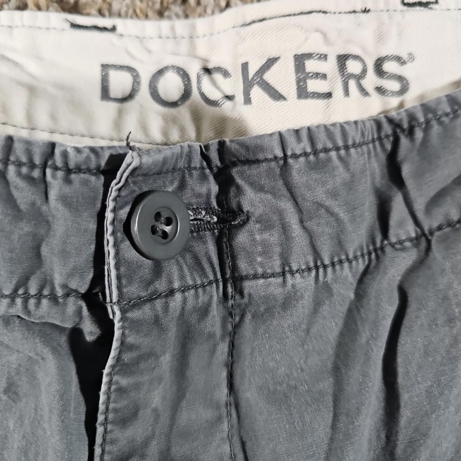 Dockers Dockers Sz 40 Gray Shorts Size US 40 / EU 56 - 2 Thumbnail