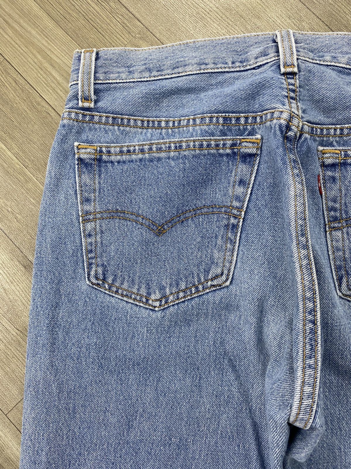 Levi's Vintage Clothing 🇺🇸1990s Vintage Levis 501 USA Straight 33x36 Light Blue Jeans Size US 30 / EU 46 - 9 Thumbnail