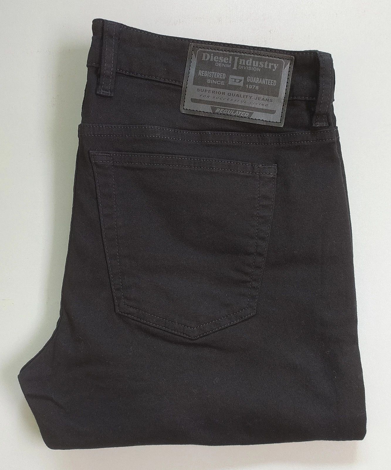 Diesel Diesel 1979 SLEENKER-R L.32 MENS JEANS SLTP/9885 Size US 33 - 1 Thumbnail