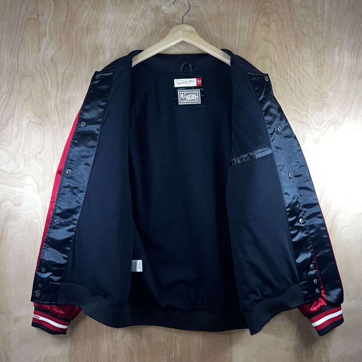 Mitchell & Ness MITCHELL & NESS NBA PORTLAND TRAILBLAZERS SATIN JACKET Size US XL / EU 56 / 4 - 8 Thumbnail