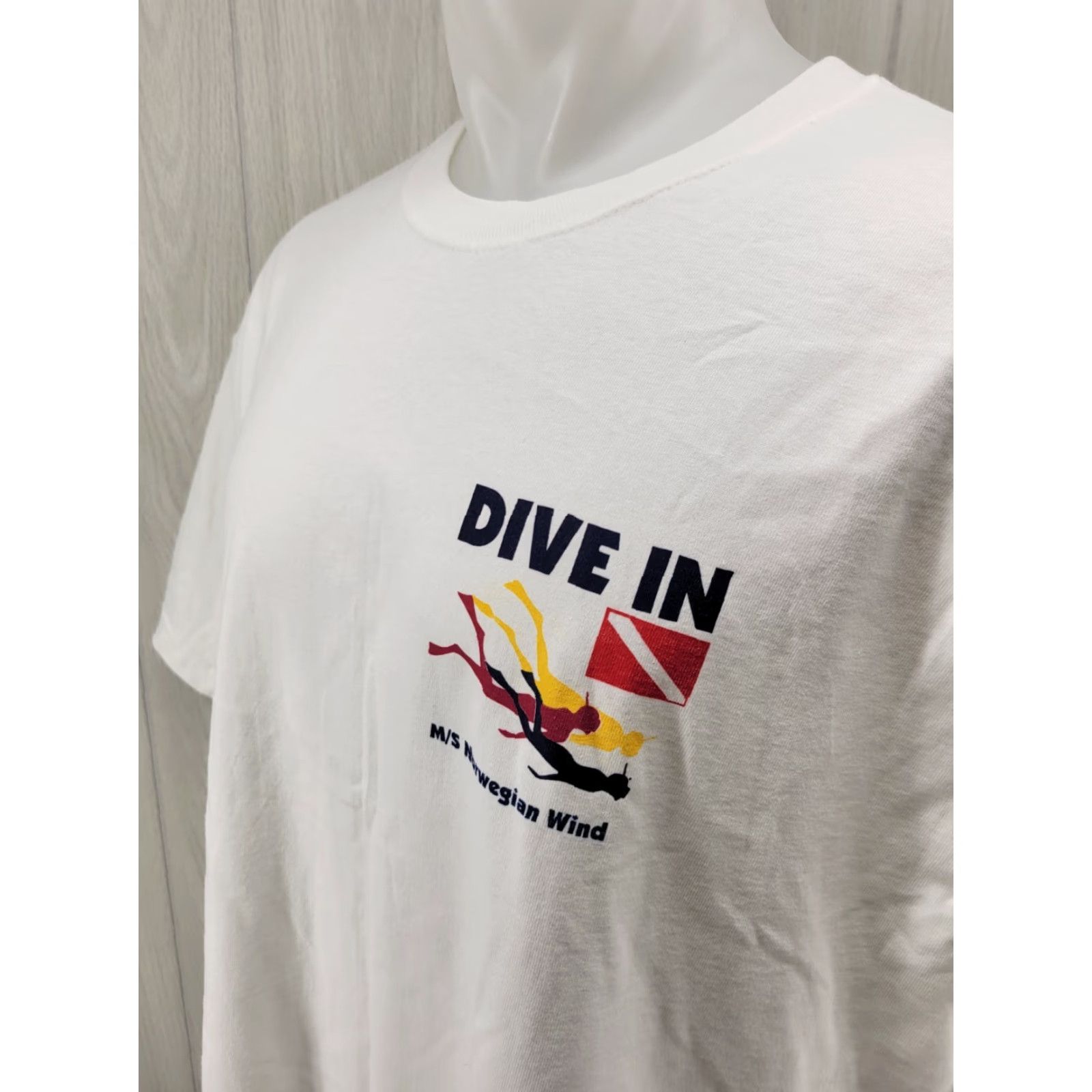 Hanes VINTAGE 90s Dive In T-Shirt M/S Norwegian Wind XL Double Sided Shirt Mens XL White Hanes Dive In Logo 90s Cruise Scuba Vintage Double-Sided Size US XL / EU 56 / 4 - 4 Thumbnail