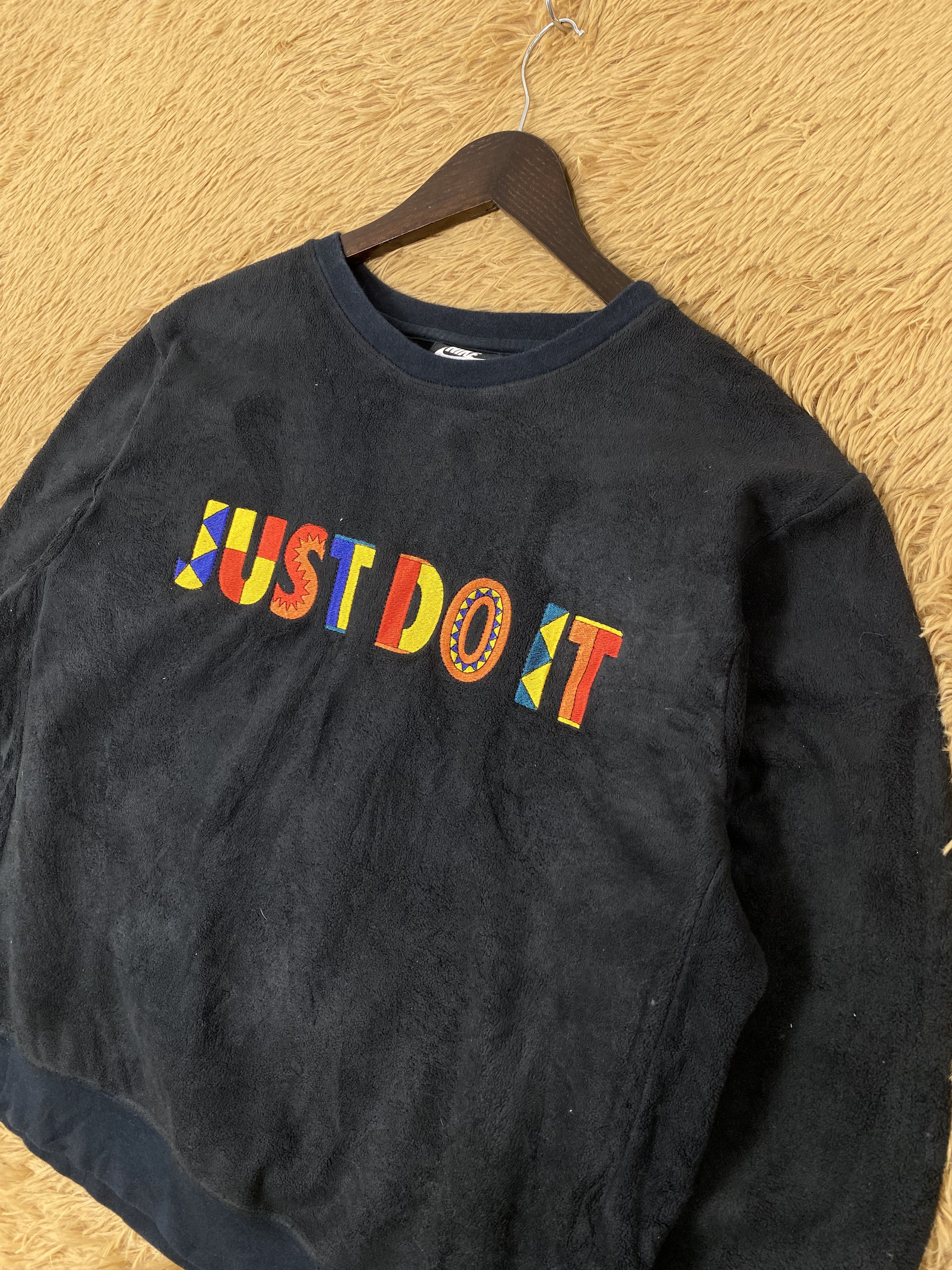 Nike Vintage Nike Embroidered Word Sweatshirts PS0089 Size US M / EU 48-50 / 2 - 2 Thumbnail