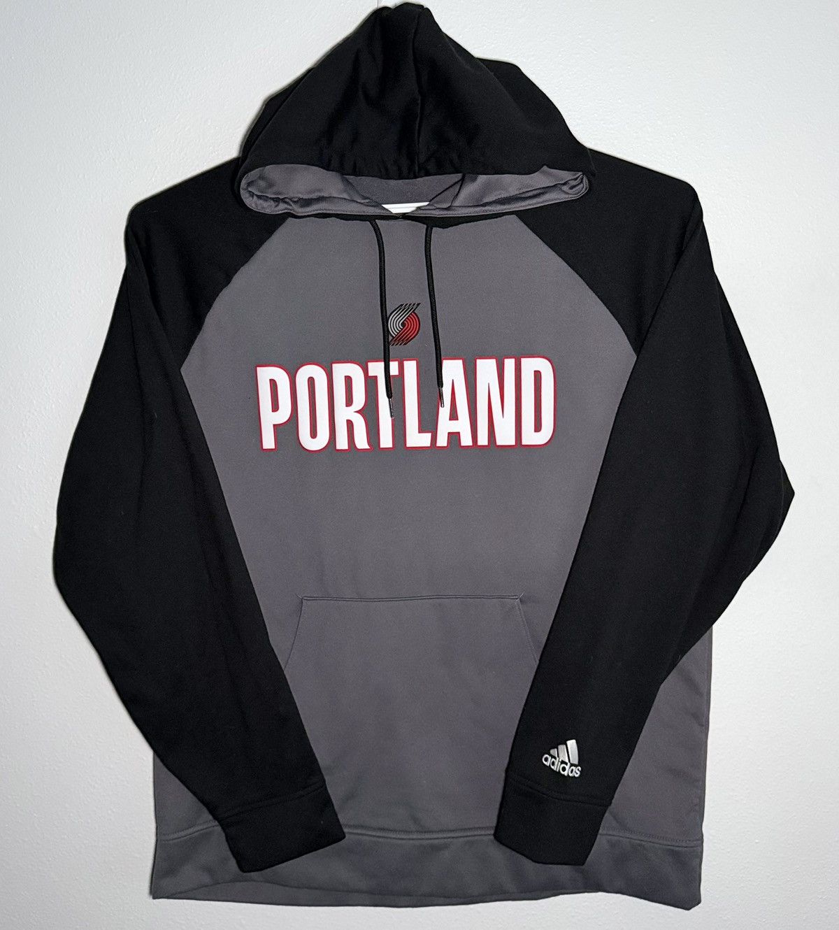 Adidas Portland Trail Blazers Adidas Hoodie Mens XL Gray Black NBA Size US XL / EU 56 / 4 - 1 Thumbnail