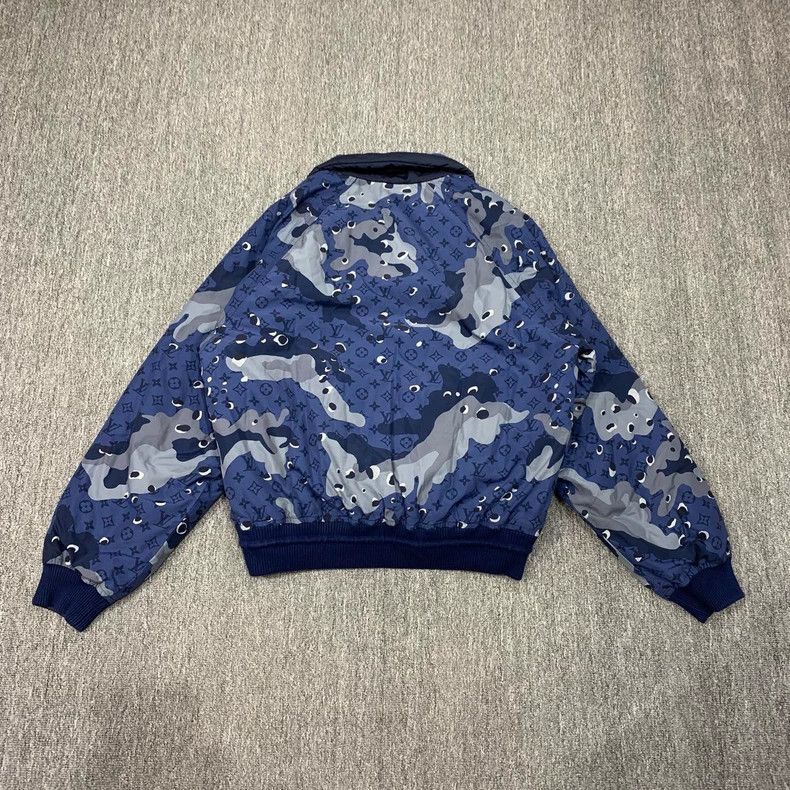 Louis Vuitton LOUIS VUITTON Blue camouflage presbyopic printed double-sid Size US M / EU 48-50 / 2 - 2 Thumbnail