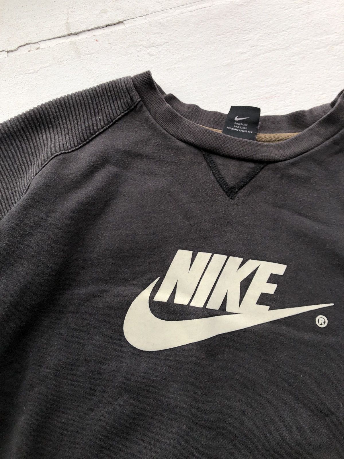 Nike Vintage Nike 00s Big Logo Swoosh Oversized Sweatshirts Size US L / EU 52-54 / 3 - 4 Thumbnail