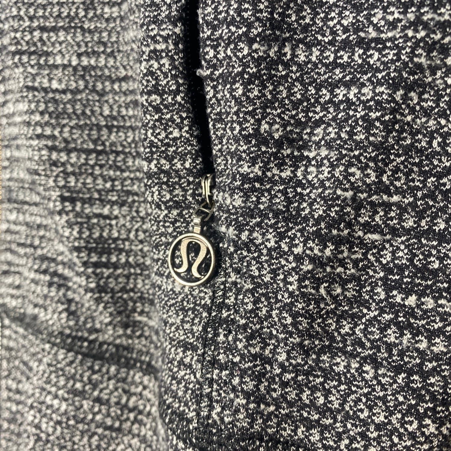 Lululemon Lululemon Yoga Jacket Coco Pique Black Gray women sz 4 Size S / US 4 / IT 40 - 2 Thumbnail