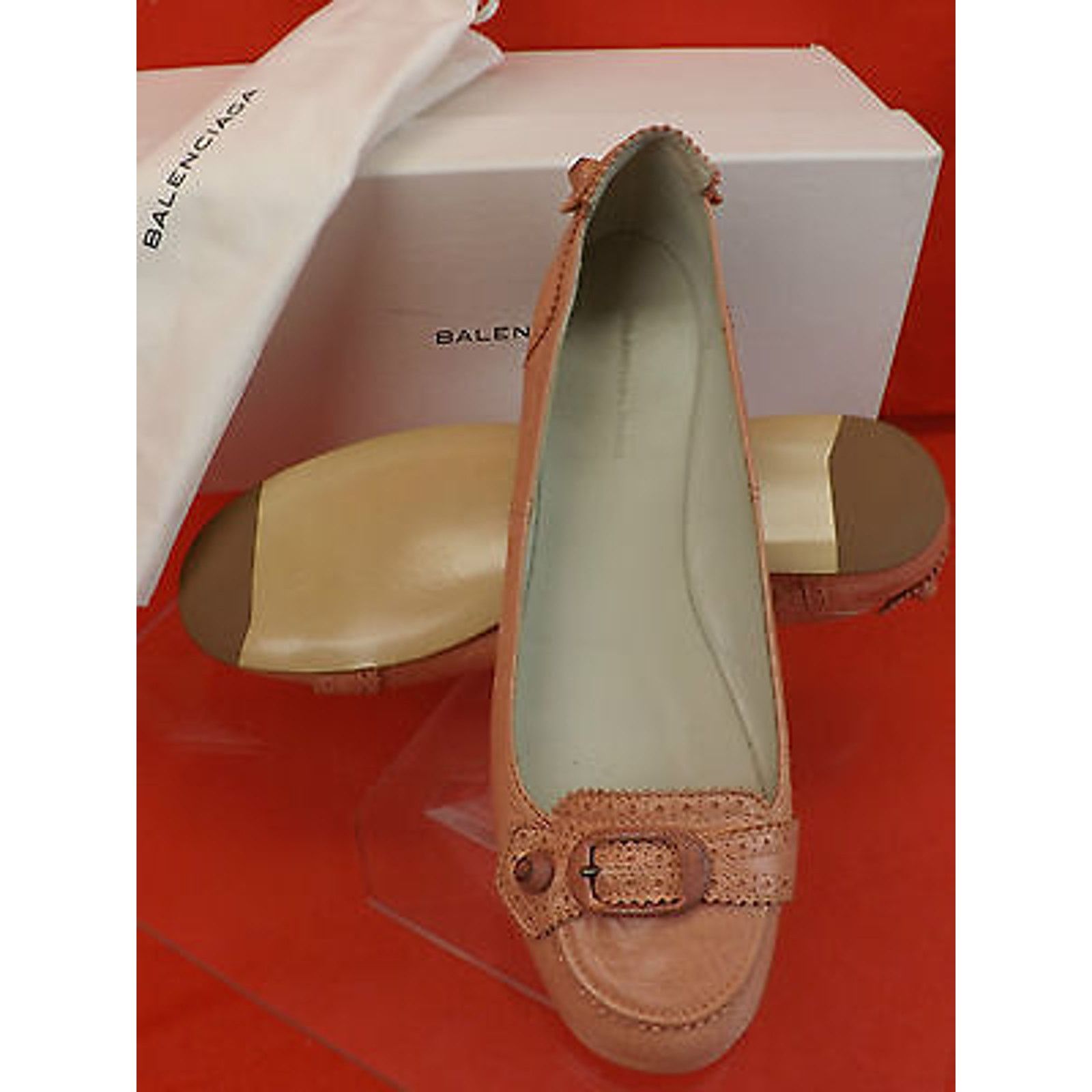 Balenciaga ARENA MAUVE ROSE WRINKLED LEATHER STUDDED BELTED FLATS 35.5 Size US 5.5 / IT 35.5 - 6 Thumbnail