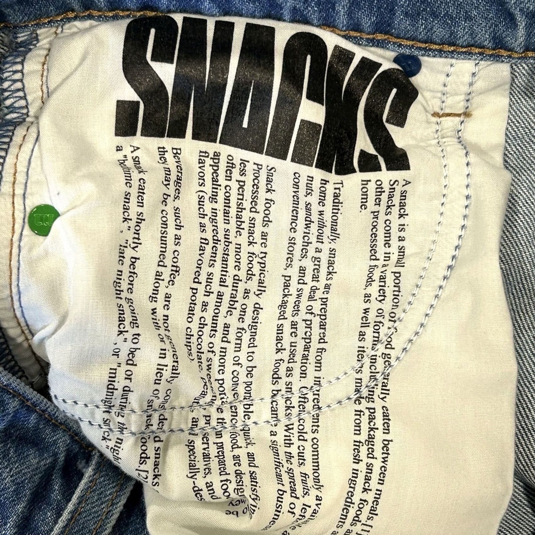Vintage Mothe SNACKS! High Waisted Twizzy Skimp in Delicious Memories Jeans Women’s 27 Blue Denim Casual Regular 5-Pocket Designer Mom Jeans Womens Size 27" / US 4 / IT 40 - 5 Thumbnail