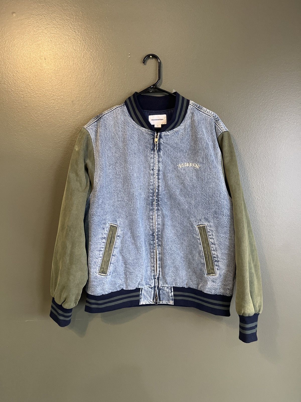 thisisneverthat Thisisneverthat bomber Size US L / EU 52-54 / 3 - 1 Thumbnail