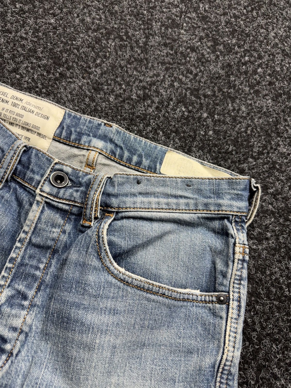 Diesel Luxury Diesel 00s D-Eetar Y2K Distressed Light Wash Jeans Size US 29 - 11 Thumbnail