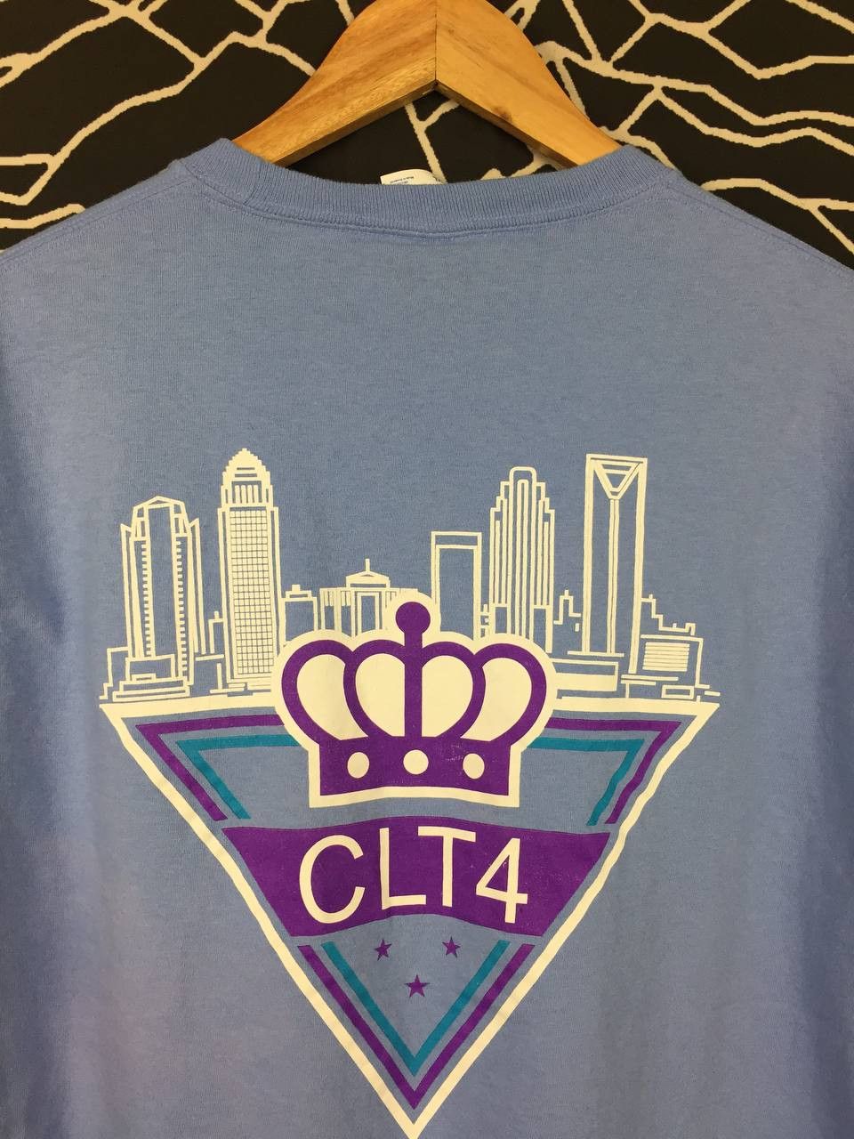 Vintage Amazon CLT4 Charlotte North Carolina Warehouse Tee Size US XL / EU 56 / 4 - 6 Thumbnail