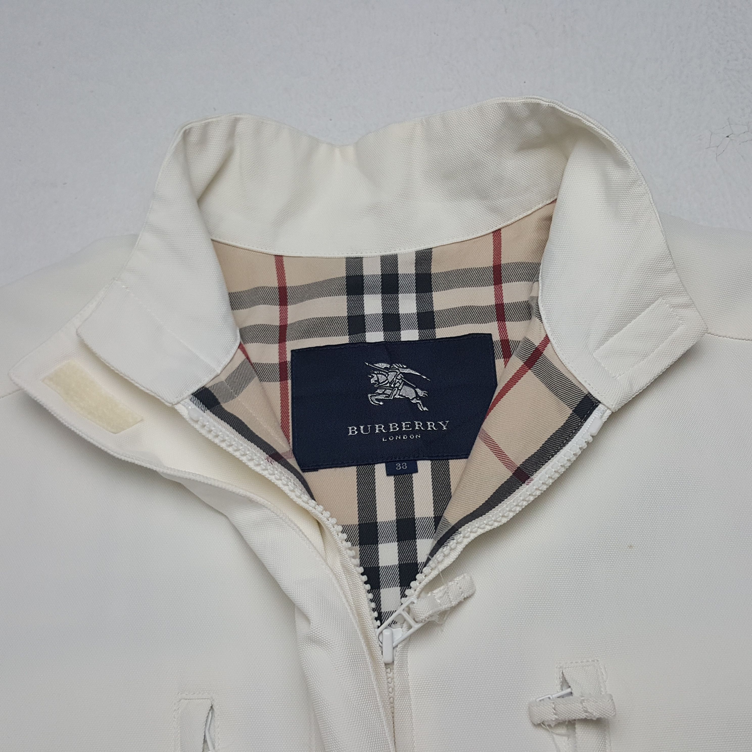Burberry × Vintage Vintage Burberry London Nova Check Lining Zipper Jacket Size S / US 4 / IT 40 - 5 Thumbnail