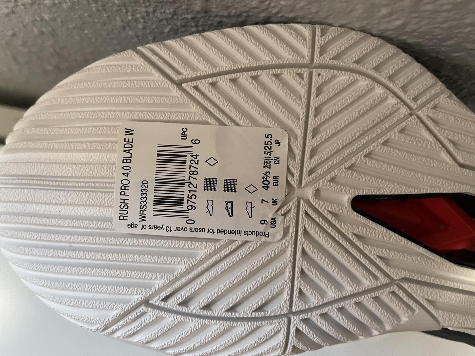 Wilson Wilson Black Athletic Shoes with Green and White Accents Size ONE SIZE - 6 Thumbnail