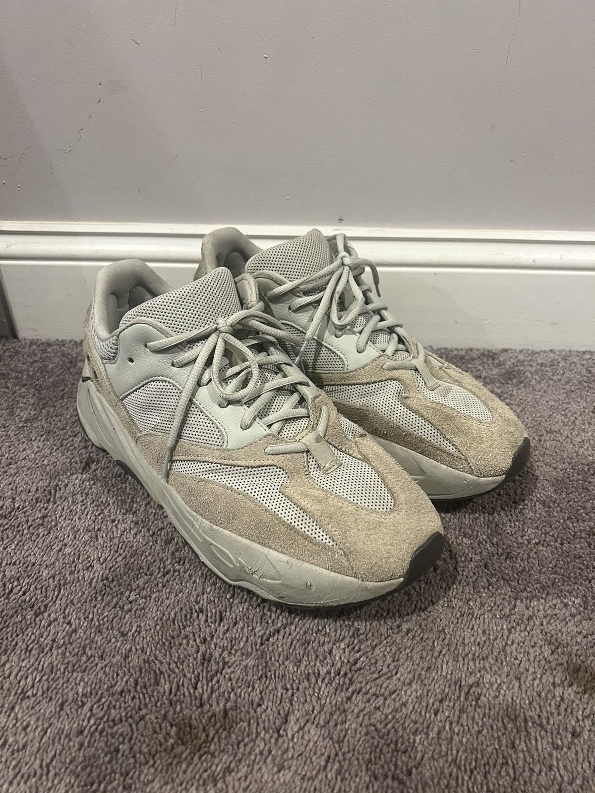 Yeezy Yeezy 700 Salt Size US 11.5 / EU 44-45 - 2 Thumbnail
