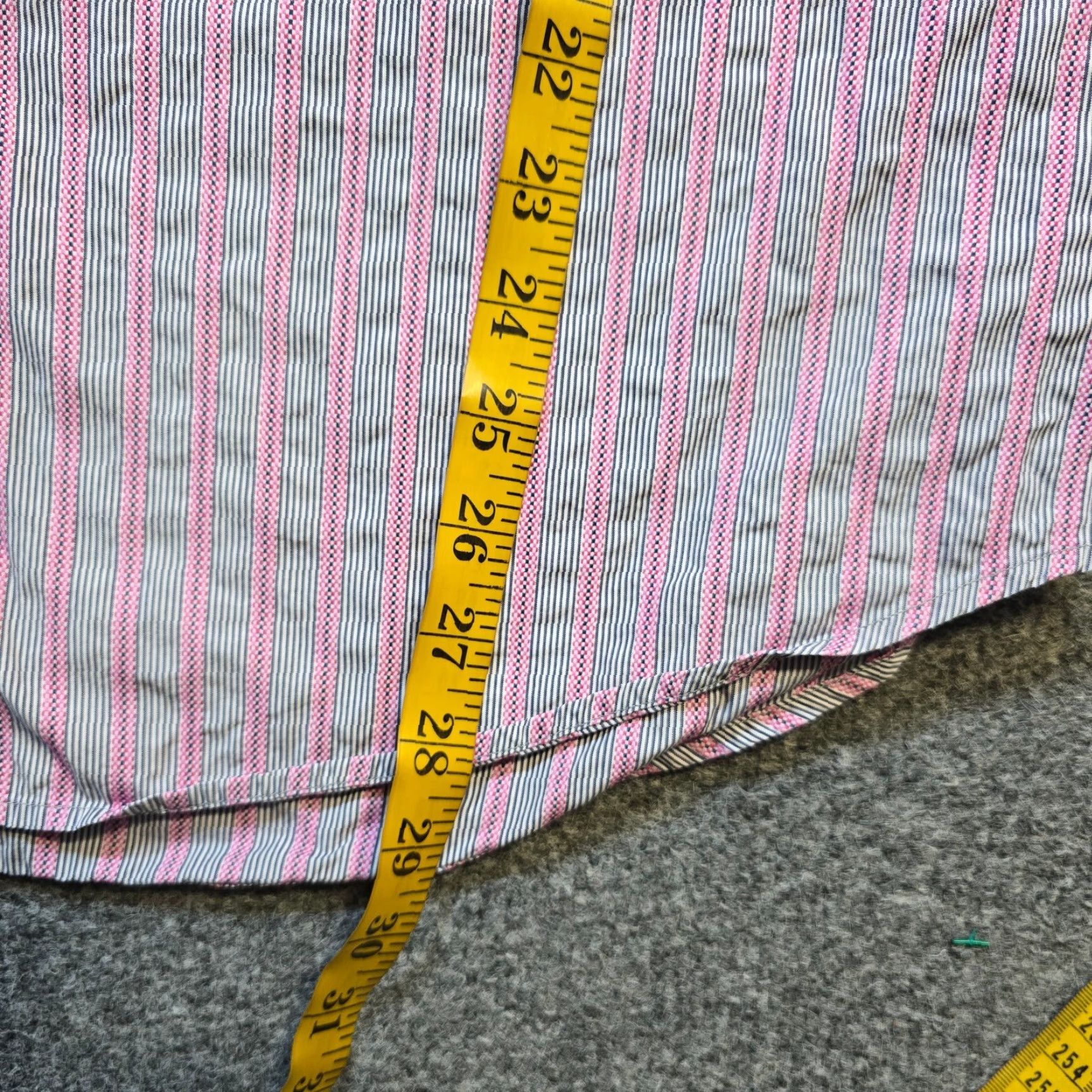 Robert Graham Robert Graham Shirt Mens XL Gray Pink Striped Flip Cuff Floral Capsule Career Size US XL / EU 56 / 4 - 7 Thumbnail